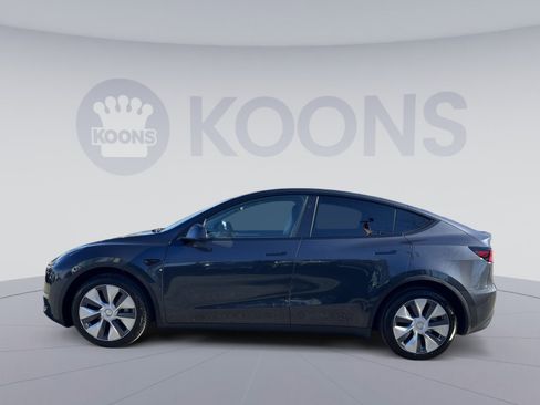 Used 2024 Tesla Model Y Long Range image 2