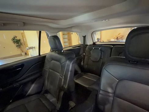 Used 2025 Lincoln Aviator AWD image 14