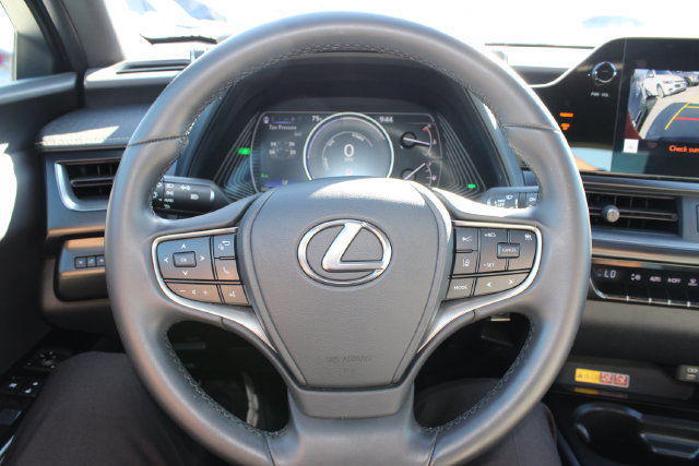Used 2024 Lexus UX 250h FWD image 16