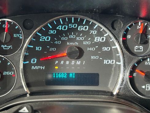 Used 2024 GMC Savana 2500 w/ Driver Convenience Package image 21