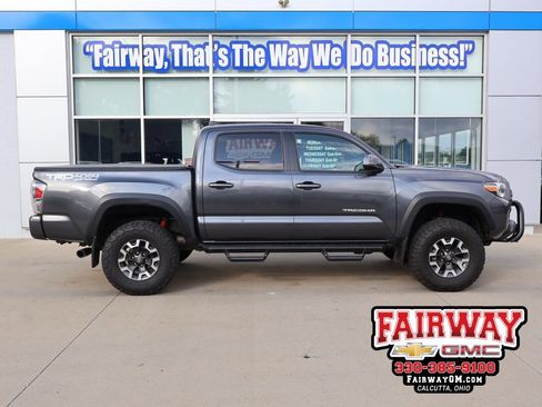 Used 2021 Toyota Tacoma TRD Off-Road w/ Technology Package AWD/4WD image 1