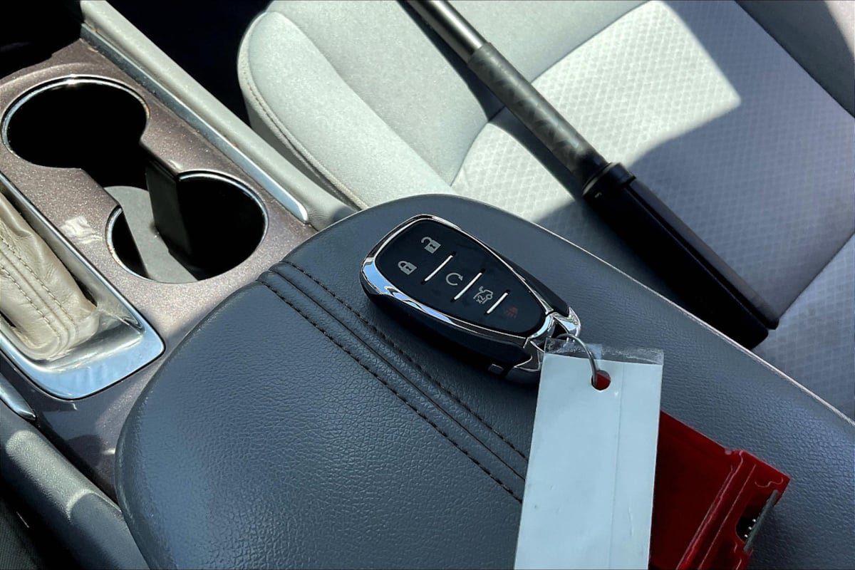 Used 2020 Chevrolet Malibu LT FWD image 11