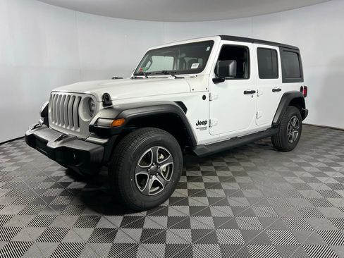 Used 2021 Jeep Wrangler Unlimited Sport image 3