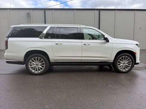 Used 2022 Cadillac Escalade ESV Premium Luxury w/ Performance Package image 7