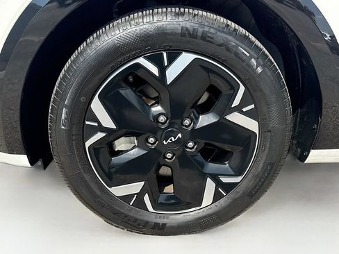Used 2023 Kia Niro Wave FWD image 41