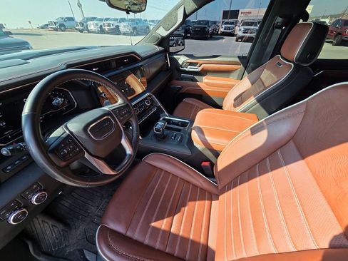 Used 2023 GMC Sierra 1500 Denali Ultimate image 10