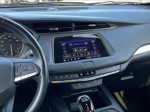 Used 2023 Cadillac XT4 Premium Luxury image 6