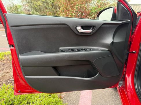 Used 2021 Kia Rio S FWD image 11