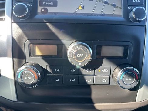 Used 2019 Nissan Frontier PRO-4X image 18