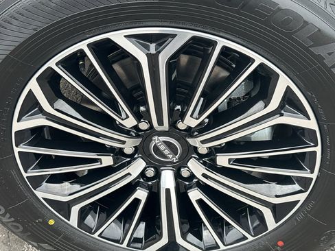 New 2026 Nissan Armada SL image 9