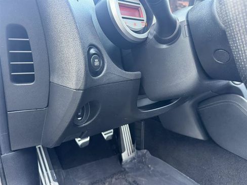 Used 2010 Nissan 370Z Touring RWD image 16