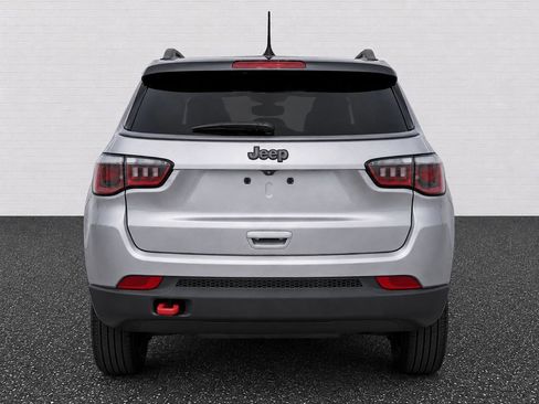 Used 2019 Jeep Compass Trailhawk AWD/4WD image 3
