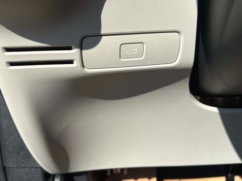 New 2026 Volvo XC40 B5 Ultra w/ Climate Package image 30