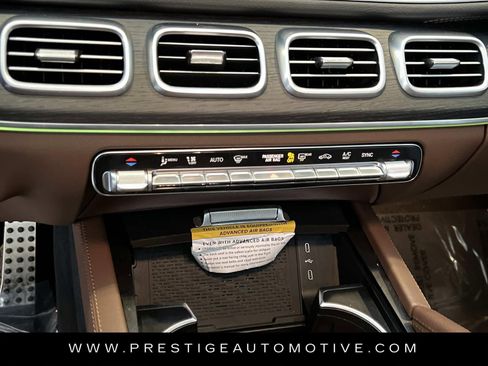 Used 2024 Mercedes-Benz GLS 450 4MATIC image 26