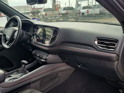 Used 2025 Dodge Durango GT RWD image 21