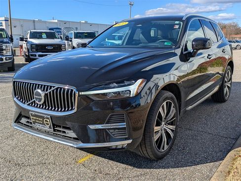 Certified 2022 Volvo XC60 B5 Inscription w/ Advanced Package image 8