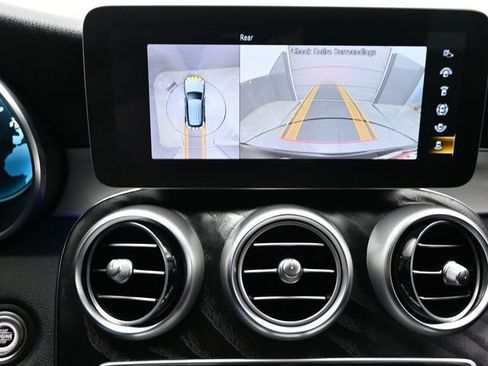 Used 2022 Mercedes-Benz GLC 300 image 16