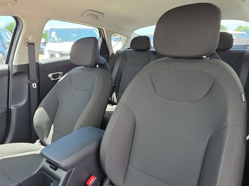 New 2026 Kia K4 FWD image 21