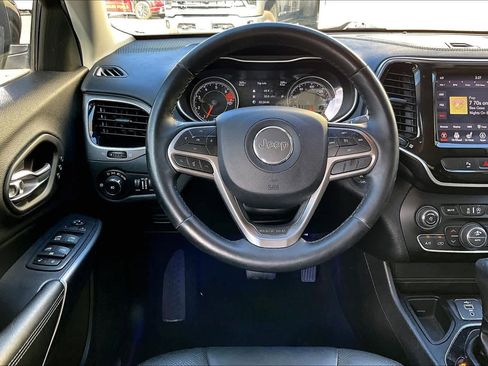 Used 2020 Jeep Cherokee Limited image 5