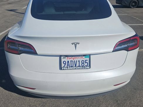 Used 2022 Tesla Model 3 image 8