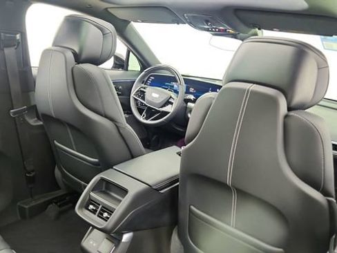 Used 2024 Cadillac Lyriq Sport image 28