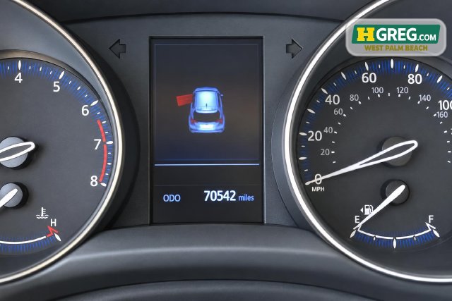 Used 2020 Toyota C-HR Limited FWD image 15