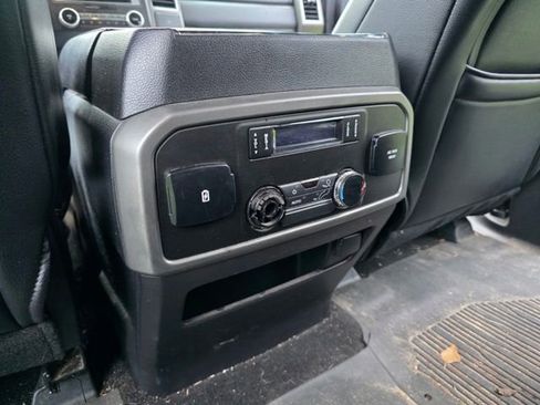 Used 2019 Ford Expedition XLT w/ Equipment Group 202A AWD/4WD image 7
