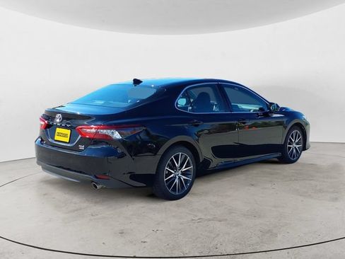 Used 2024 Toyota Camry XLE w/ Navigation Package AWD/4WD image 5