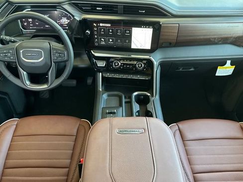 New 2026 GMC Sierra 3500 Denali Ultimate AWD/4WD image 13