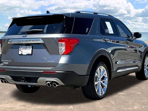 Used 2023 Ford Explorer Platinum w/ Technology Package AWD/4WD image 8