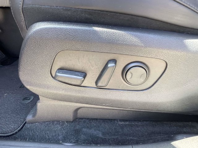 Certified 2024 Kia Carnival LX FWD image 14