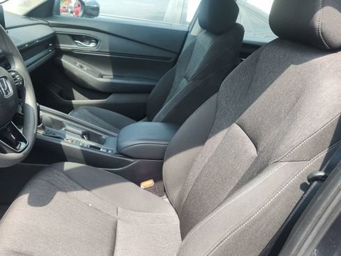Used 2023 Honda Accord EX image 12