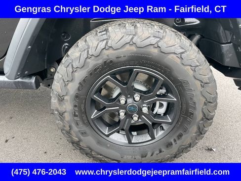 Used 2024 Jeep Wrangler Unlimited AWD/4WD image 12