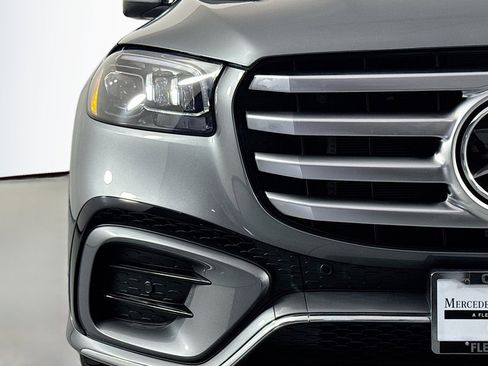 Certified 2025 Mercedes-Benz GLS 450 4MATIC image 16
