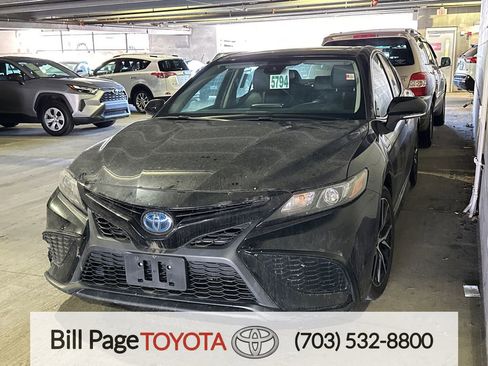Certified 2021 Toyota Camry SE w/ Audio Upgrade Package image 1