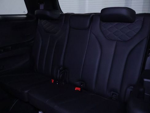 Used 2022 Hyundai Palisade Calligraphy image 17