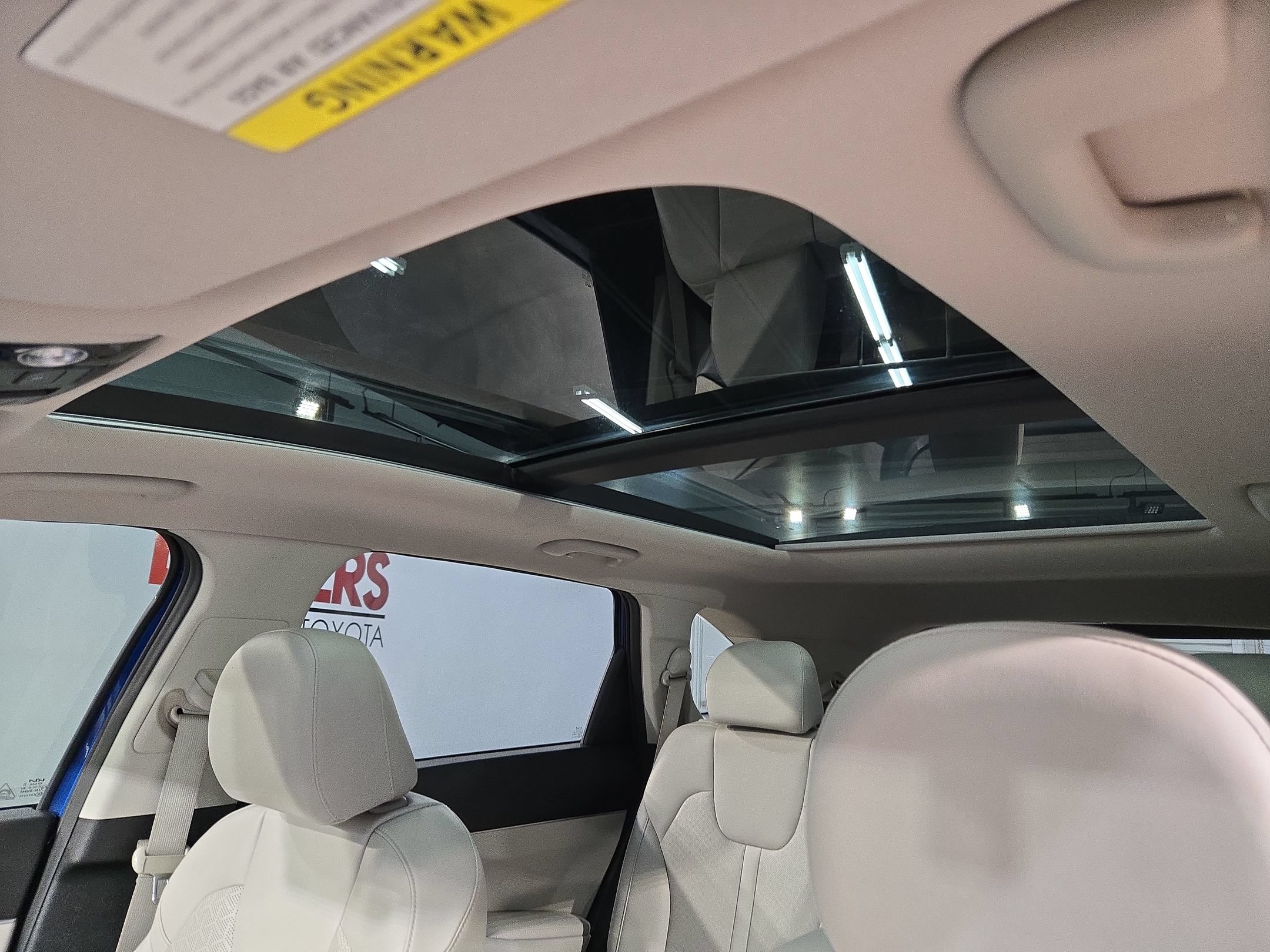 Used 2022 Kia Sorento S w/ Panoramic Sunroof Package FWD image 25