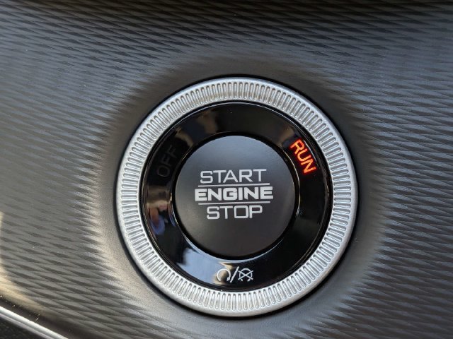 New 2027 Jeep Grand Cherokee Laredo RWD image 32