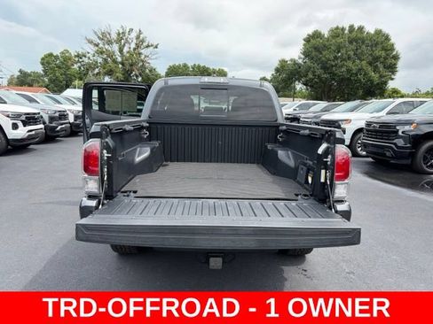 Used 2022 Toyota Tacoma TRD Off-Road w/ Technology Package RWD image 16