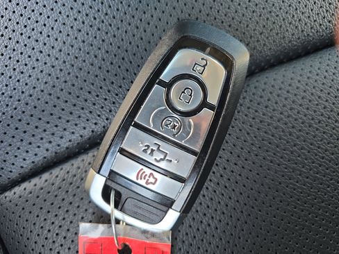 Used 2022 Ford F150 Lariat image 35