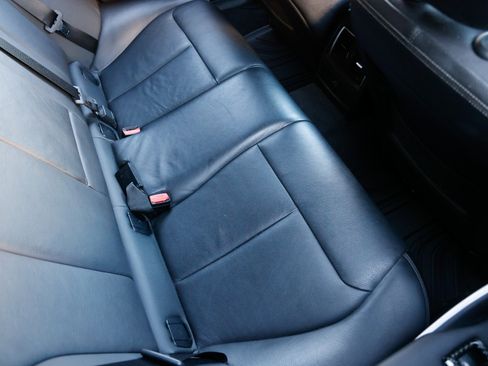 Used 2018 BMW 340i xDrive Sedan w/ Premium Package image 15