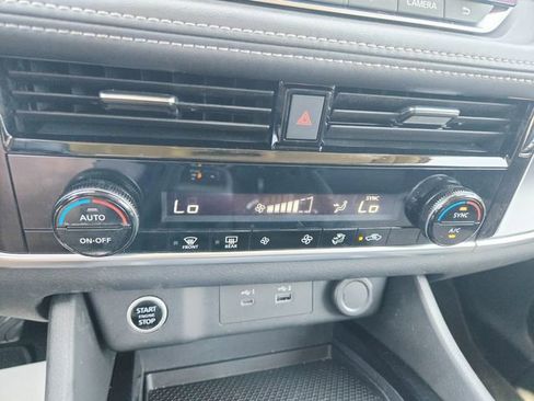 Used 2021 Nissan Rogue SV FWD image 26