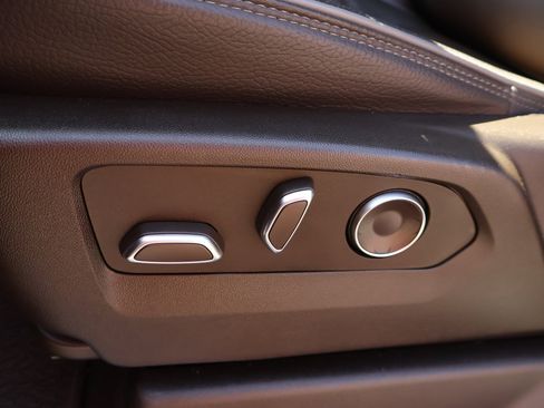 Used 2024 GMC Sierra 1500 Denali w/ Technology Package image 11