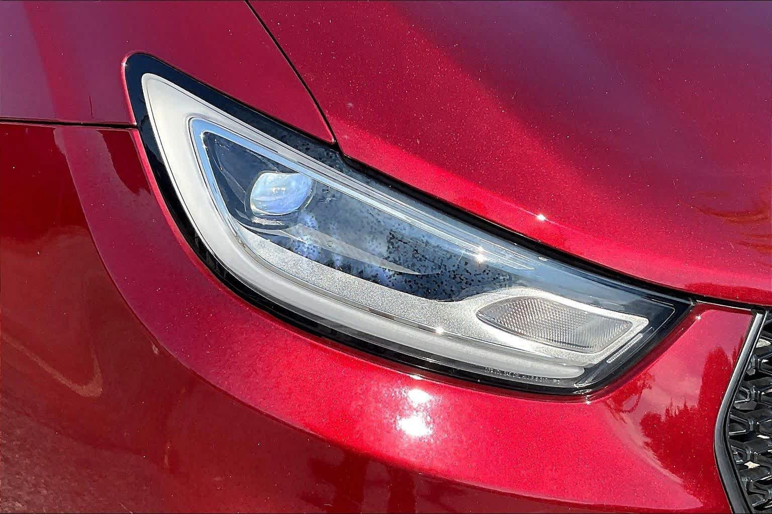 Used 2023 Chrysler Pacifica Limited w/ Uconnect Theater Family Group FWD image 28