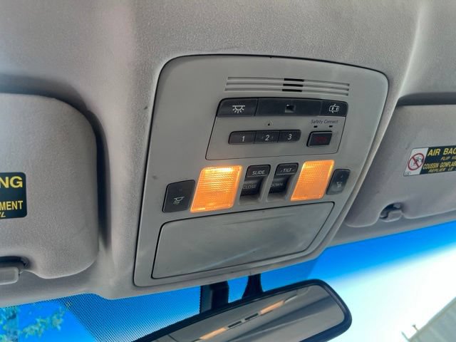 Used 2011 Lexus ES 350 w/ Preferred Accessory Package FWD image 18