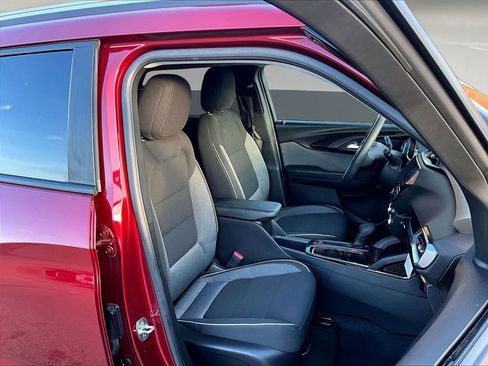 Used 2022 Chevrolet TrailBlazer LT w/ Convenience Package FWD image 27