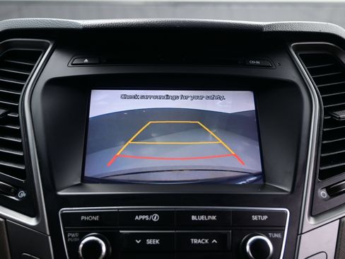Used 2017 Hyundai Santa Fe Sport FWD image 16