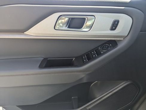 New 2026 Ford Explorer Active w/ Active Comfort Package image 17