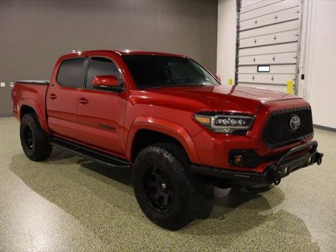 Used 2019 Toyota Tacoma SR5 image 1