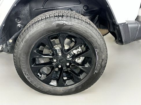 Used 2021 Jeep Wrangler Sahara w/ Safety Group image 11